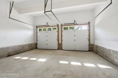 Welcome to this stunning new construction home in the Mapletree - photo 46