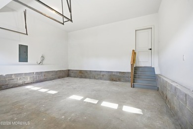 Welcome to this stunning new construction home in the Mapletree - photo 47