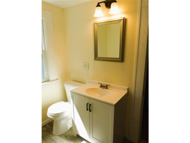 Charming three-bedroom Colonial filled with timeless character - photo 15