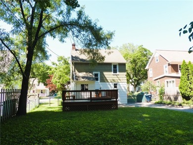 Charming three-bedroom Colonial filled with timeless character - photo 17