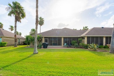 Experience the feeling of coming home to comfort, style & - photo 40