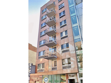 Welcome home to this beautiful 2 bedroom, 2 bath apartment in - photo 1