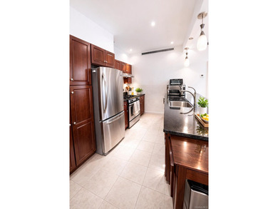 Welcome home to this beautiful 2 bedroom, 2 bath apartment in - photo 8