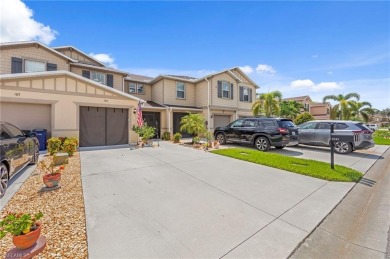 (private lake, pond, creek) Townhome/Townhouse For Sale in North Fort Myers Florida