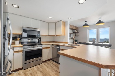 Experience true ski-in/ski-out living at Schweitzer Mountain - photo 8