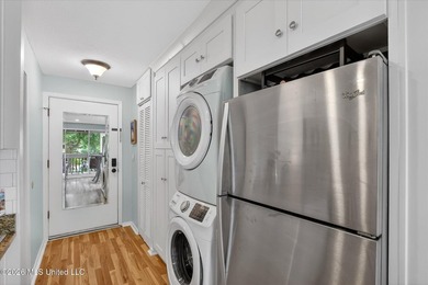 Tucked away in Lakeside Villa Condominiums, this charming - photo 13