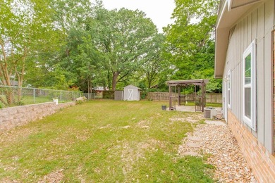 This one is a great find! FOUR bedroom, THREE bath home with - photo 31