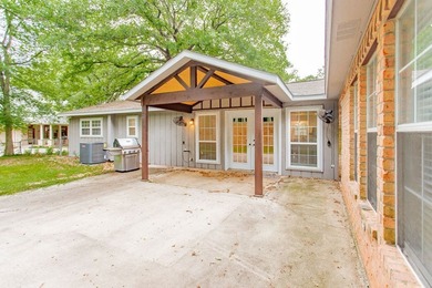 This one is a great find! FOUR bedroom, THREE bath home with - photo 32