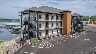 Welcome to the newest building at Robin's at the Water's - photo 41