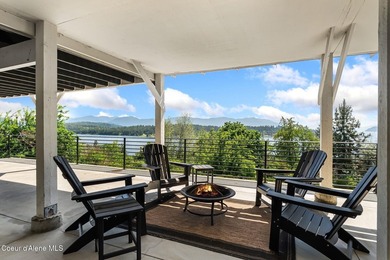Nestled in the scenic hills of Hope, Idaho, this beautifully - photo 10
