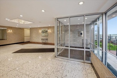 Charming 2-bedroom, 1-bathroom co-op apartment with breathtaking - photo 22