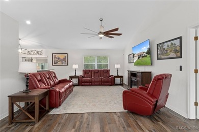 Motivated Sellers! 4 bedroom, 3 bath home with 2 car garage in - photo 15