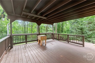 Nestled on a quiet, tree-lined street surrounded by mature trees - photo 20