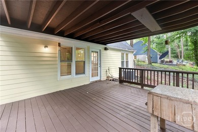 Nestled on a quiet, tree-lined street surrounded by mature trees - photo 21