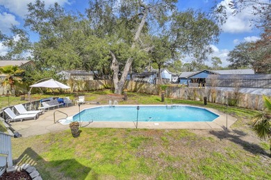 POOL HOME IN THE HEART OF NICEVILLE - ask about SELLER credit - photo 26