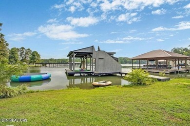 Come fall in love with the Scenic Lake Front Home on Watts Bar - photo 26