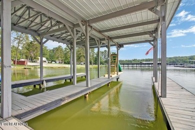Come fall in love with the Scenic Lake Front Home on Watts Bar - photo 30