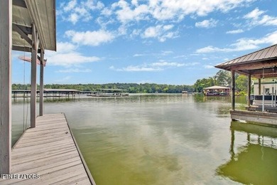 Come fall in love with the Scenic Lake Front Home on Watts Bar - photo 31
