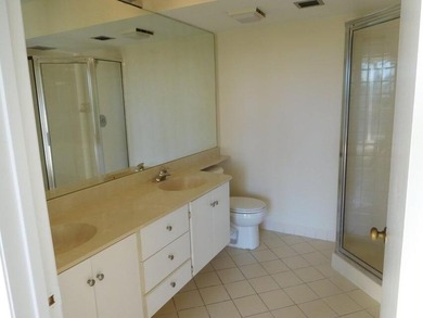 BRIGHT 3RD FLOOR 2BDRM/2BTH COND WITH GREAT VIEWS OFF OF GREAT - photo 5