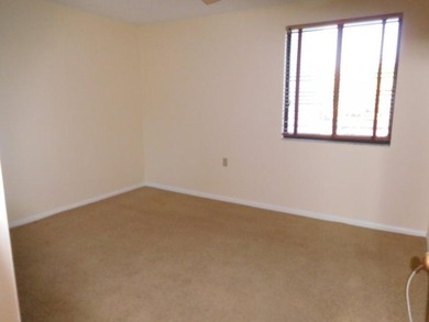 BRIGHT 3RD FLOOR 2BDRM/2BTH COND WITH GREAT VIEWS OFF OF GREAT - photo 6
