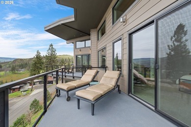 Perched above the Columbia River, this extraordinary Mosier - photo 12