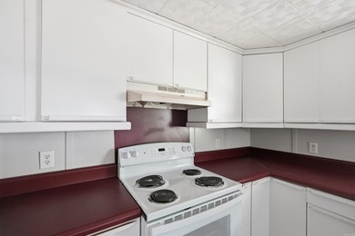 This move in ready home offers 3 bedrooms, 1 1/2 baths with - photo 13