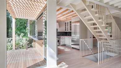 Enchanting Modern Beach House This enchanting 1930s cottage has - photo 13