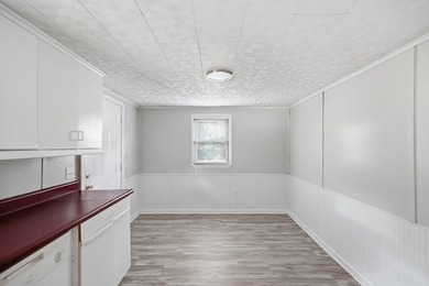 This move in ready home offers 3 bedrooms, 1 1/2 baths with - photo 14