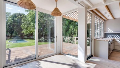 Enchanting Modern Beach House This enchanting 1930s cottage has - photo 17