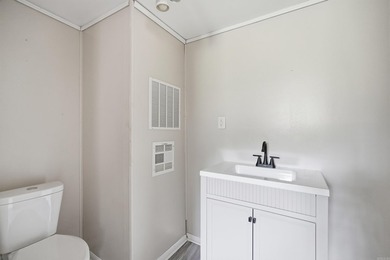 This move in ready home offers 3 bedrooms, 1 1/2 baths with - photo 21