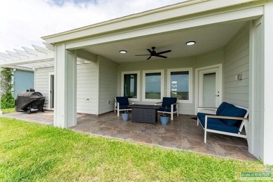 Beautifully maintained Golf Villa tucked in a peaceful - photo 30
