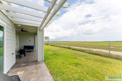 Beautifully maintained Golf Villa tucked in a peaceful - photo 31