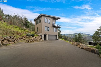 Perched above the Columbia River, this extraordinary Mosier - photo 46