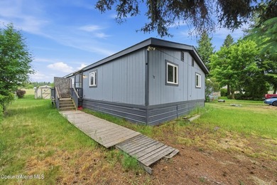 Rare opportunity to own a large 4-bedroom, 2-bath mobile home in - photo 3