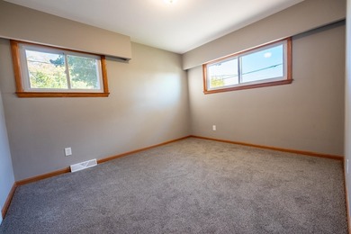 Just Listed in South Milwaukee! Fall in love with this - photo 10
