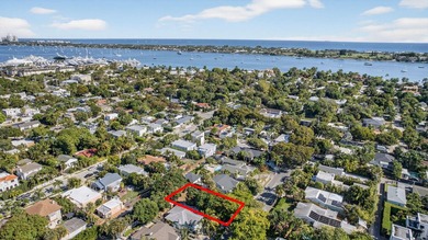Rarely available in the coveted Old Historic Northwood - photo 3