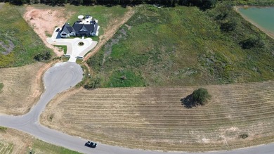 Welcome to Vista Oaks! Vista Oaks is located on the outside of - photo 5