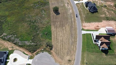Welcome to Vista Oaks! Vista Oaks is located on the outside of - photo 6