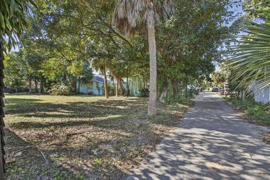 Rarely available in the coveted Old Historic Northwood - photo 7
