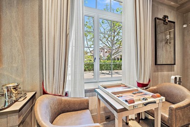 Live the Palm Beach lifestyle in this fully furnished, designer - photo 7