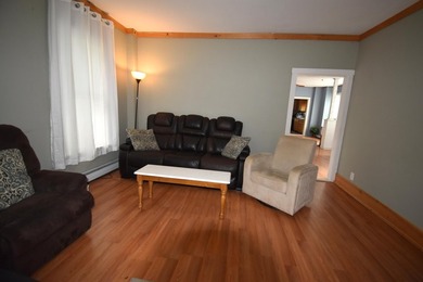 You'll find more house than you expect from the street with this - photo 8