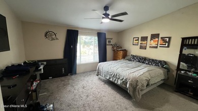 Exceptional opportunity to own this well-maintained 3-bedroom - photo 10