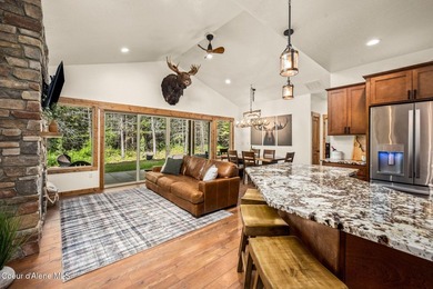 Spectacular North Idaho Rustic Mountain home! This stunning - photo 8