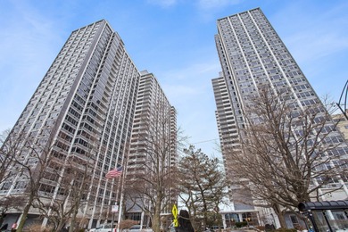 Lake Michigan - Cook County Condo For Sale in Chicago Illinois
