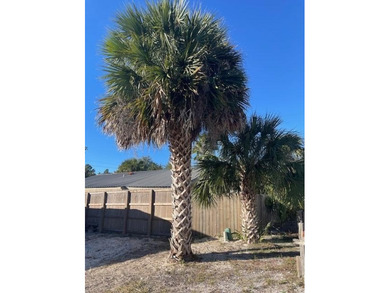 Great location off 30-A in the Brickyard. 3 BR and one and one - photo 8