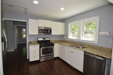 ** NEW PRICE NOW REDUCED** Great home for the outdoor water - photo 3