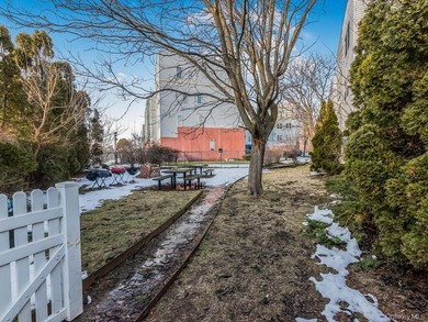 Welcome to 121 Sunset Blvd! Immaculate 2 Bedroom 2 Full Bath - photo 17