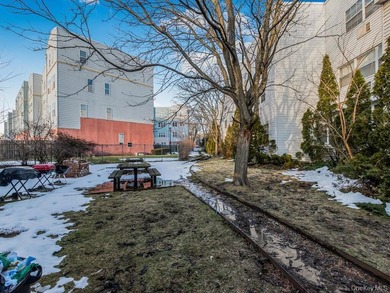 Welcome to 121 Sunset Blvd! Immaculate 2 Bedroom 2 Full Bath - photo 18