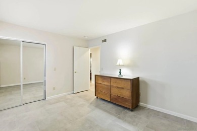 Perched at the top of the hill in Del Cerro, this single-story 4 - photo 19