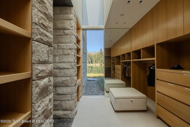 Set in the exquisite Bar B Bar Ranch, this 36-acre - photo 22